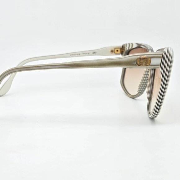 Anne Klein 3000 680 White Frame Light Brown Gradient Lens Sunglasses w Case Itay main image 8